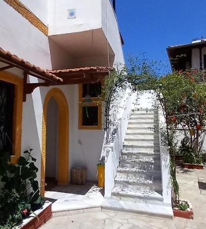 Nikis Apartments Agios Gordios  Eksteriør billede