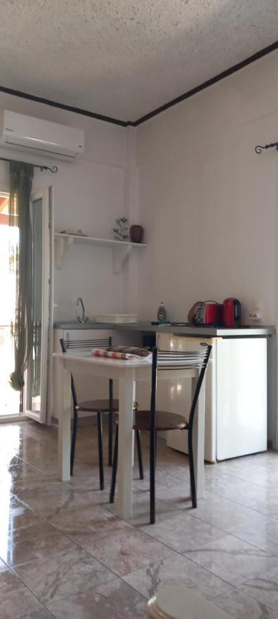 Nikis Apartments Agios Gordios  Eksteriør billede