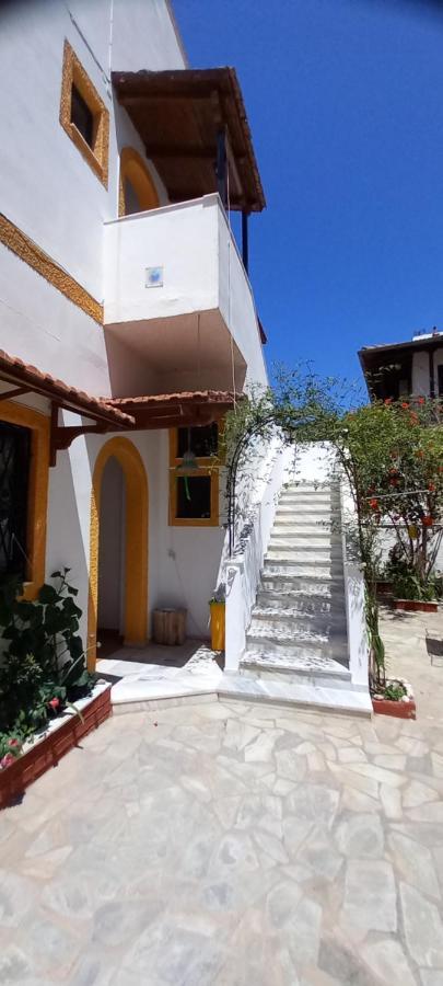 Nikis Apartments Agios Gordios  Eksteriør billede
