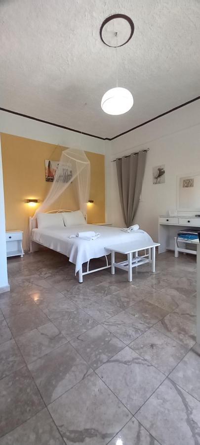 Nikis Apartments Agios Gordios  Eksteriør billede