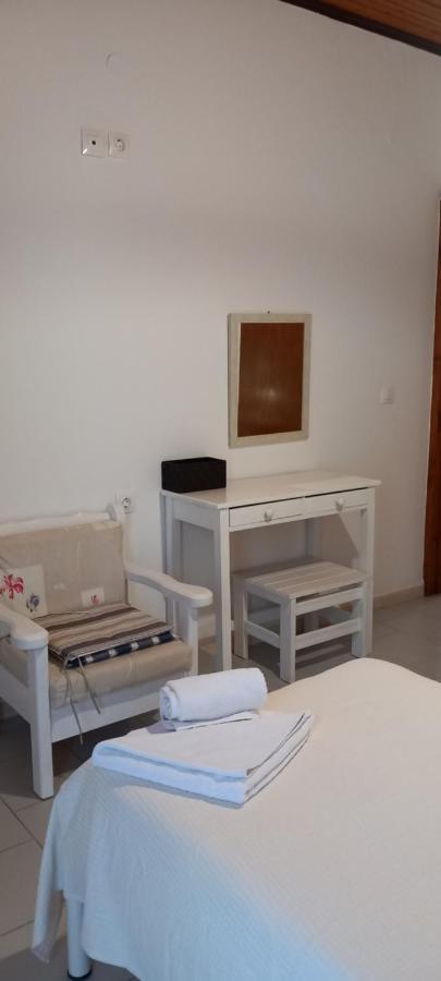 Nikis Apartments Agios Gordios  Eksteriør billede