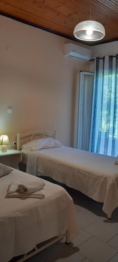 Nikis Apartments Agios Gordios  Eksteriør billede