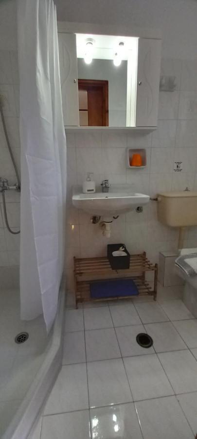 Nikis Apartments Agios Gordios  Eksteriør billede
