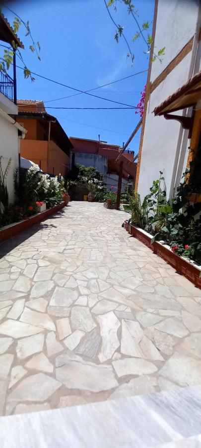 Nikis Apartments Agios Gordios  Eksteriør billede