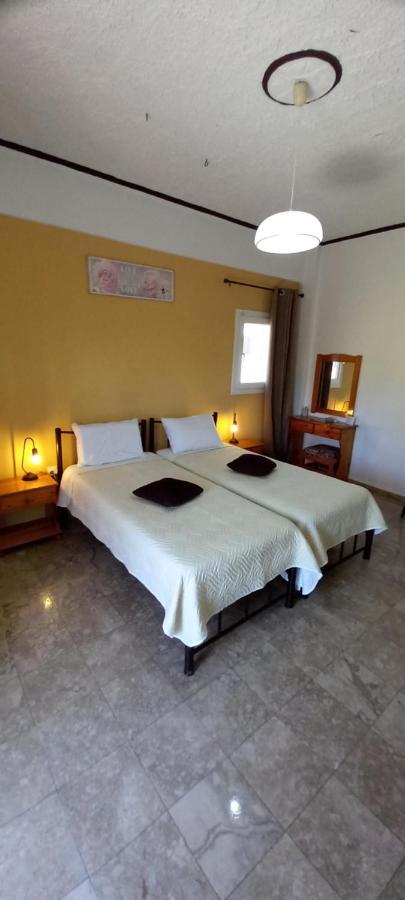 Nikis Apartments Agios Gordios  Eksteriør billede