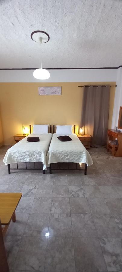 Nikis Apartments Agios Gordios  Eksteriør billede