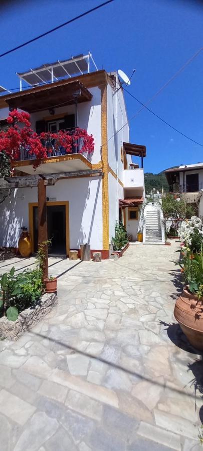 Nikis Apartments Agios Gordios  Eksteriør billede