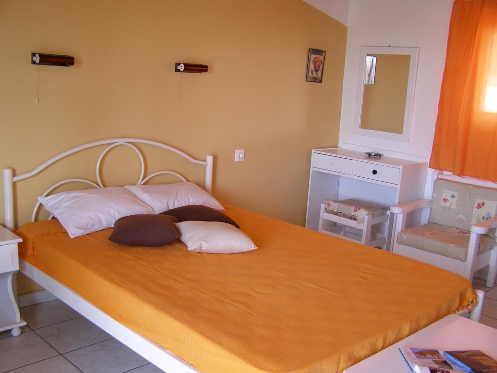 Nikis Apartments Agios Gordios  Værelse billede